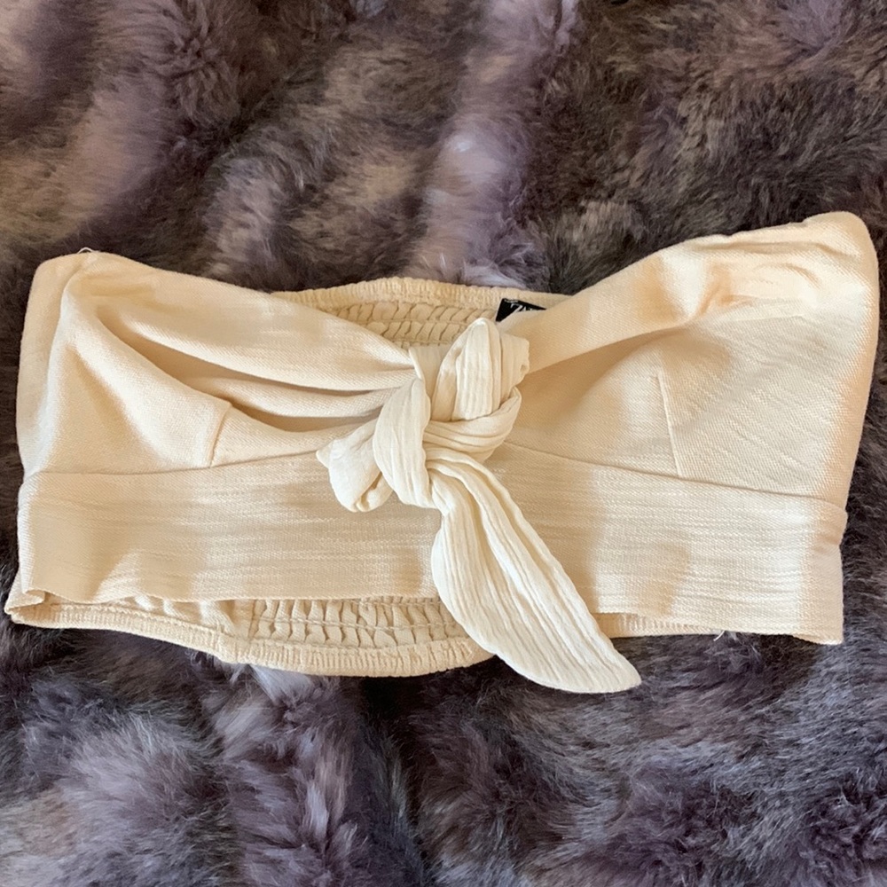 NEW ZARA crop top with tie in the front cream colored Small